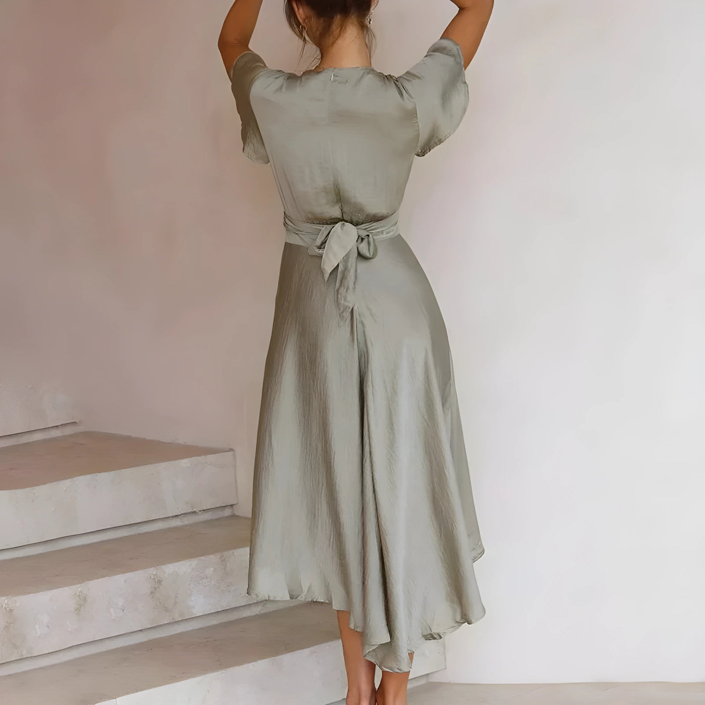 Elina™ | Robe midi avec détail de nœud