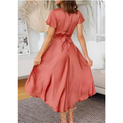 Elina™ | Robe midi avec détail de nœud