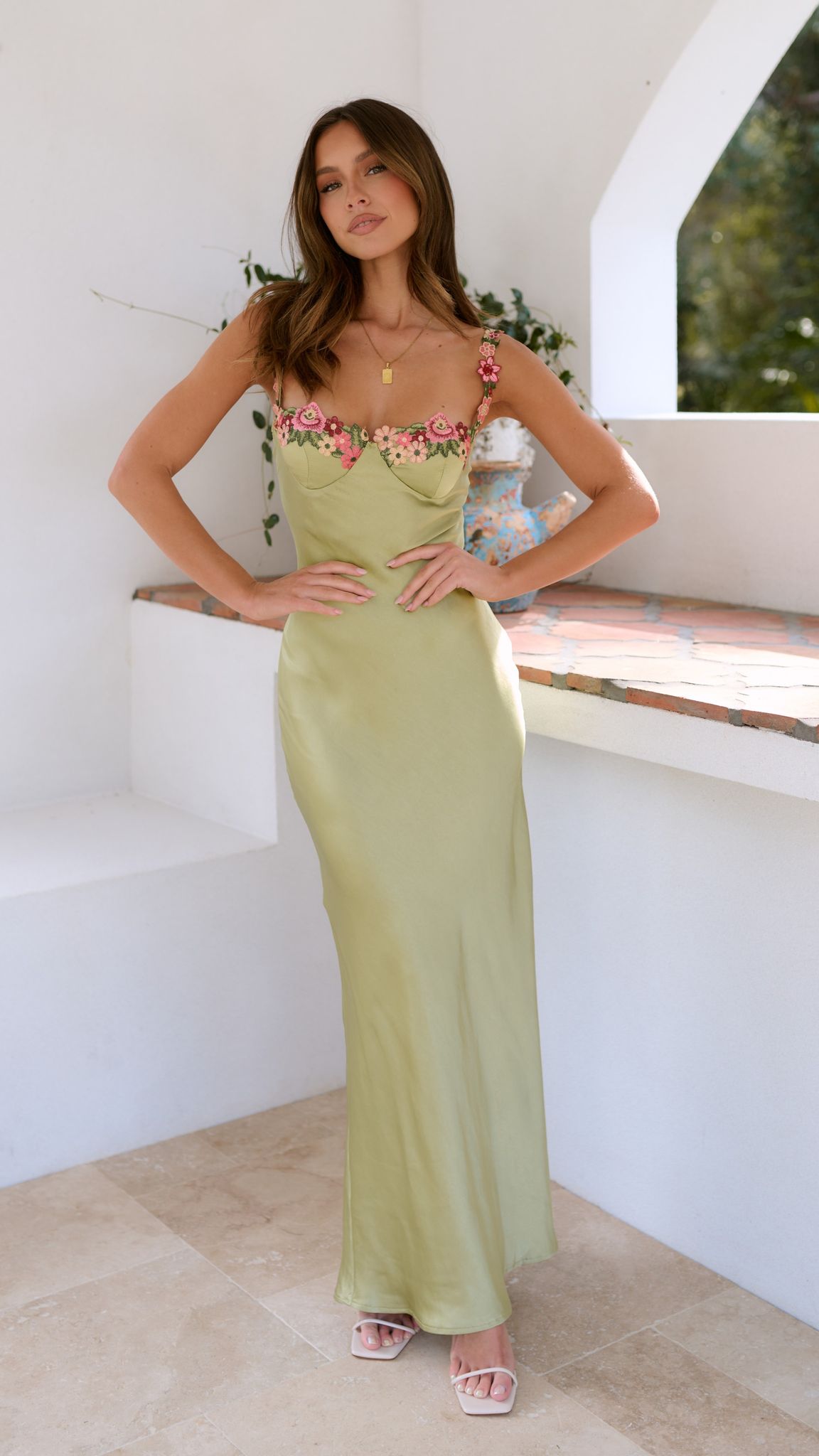 Celine | Robe Maxi avec Détails Floraux