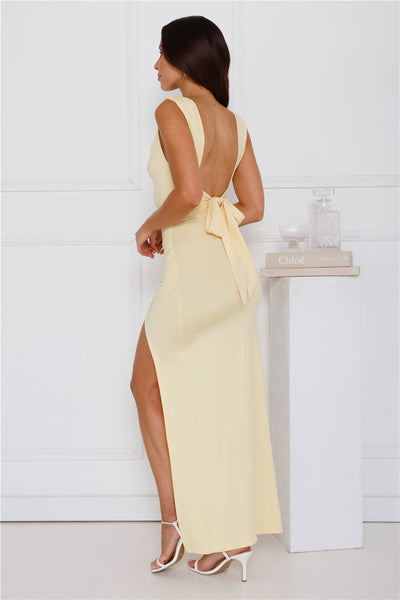 Claire™ | Robe moulante avec fente et drapés