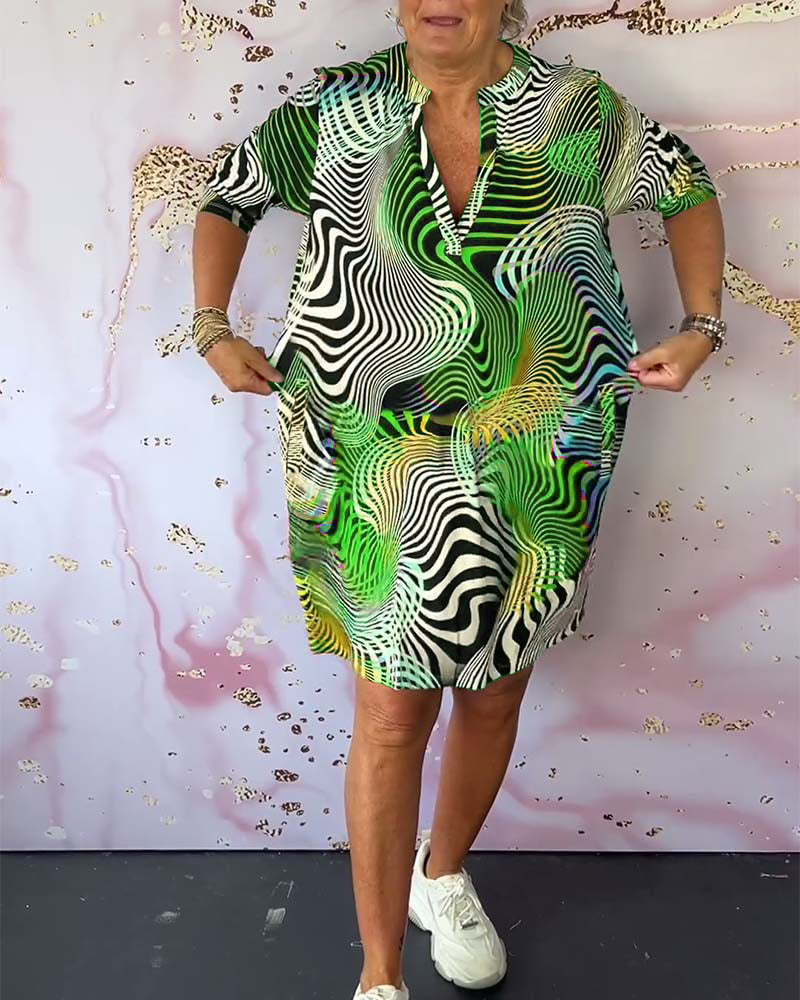 Sonya™ | Robe à illusion optique et coupe T-shirt