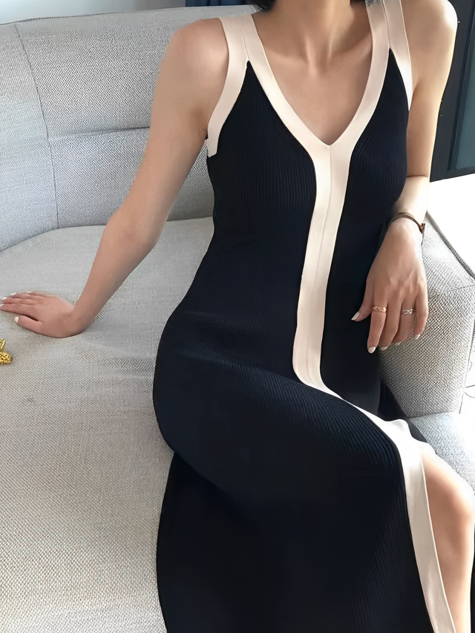 Ivoire | Robe à décolleté en V