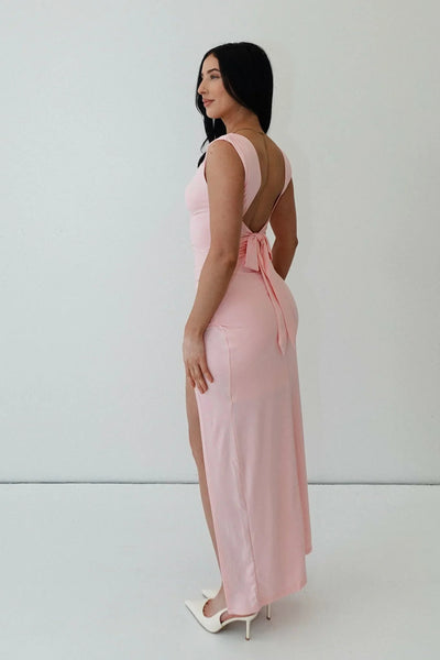 Claire™ | Robe moulante avec fente et drapés