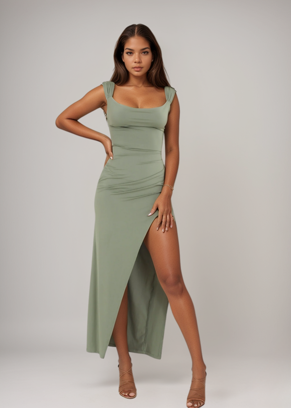 Claire™ | Robe moulante avec fente et drapés