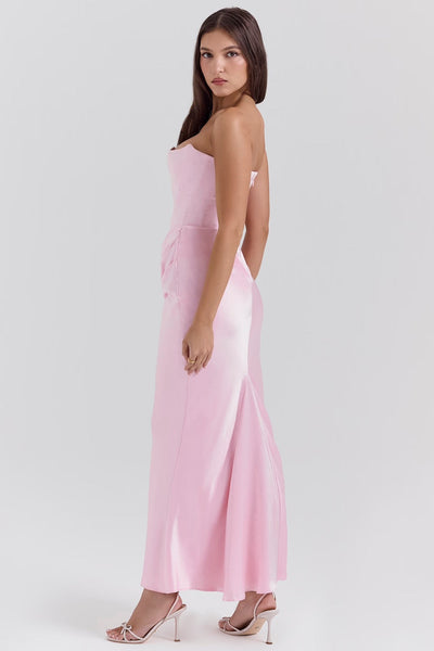 Madison™ | Robe en satin avec silhouette en sablier