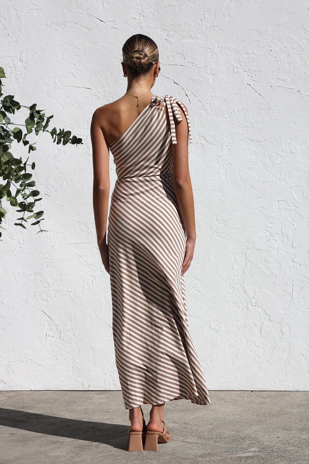 Rocia™ | Robe d'été à rayures avec une touche élégante