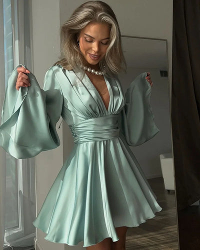 Darla™ | Robe en satin avec manches larges