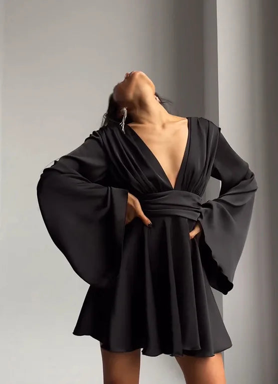 Darla™ | Robe en satin avec manches larges