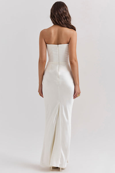 Madison™ | Robe en satin avec silhouette en sablier
